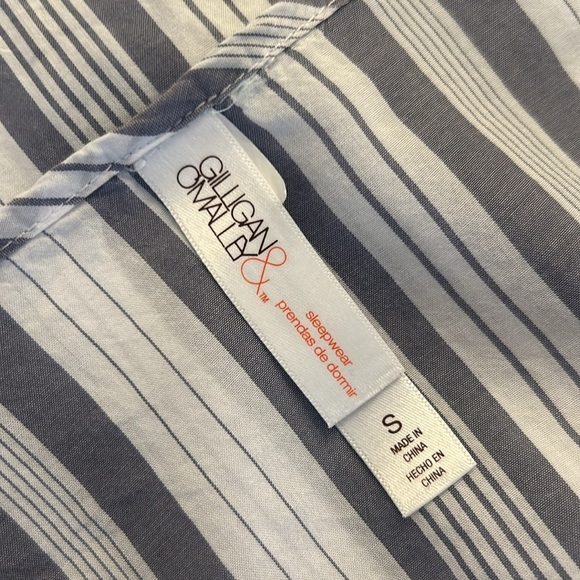 Gilligan & O'Malley Gray & White Striped V-Neck Boho Short Sleeve Top Size Small - Picture 5 of 6